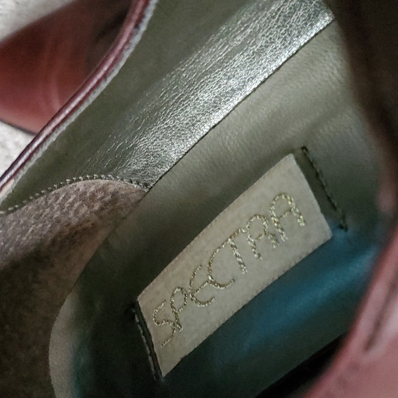 SPECTRA Leather Heeled Slipons - Picture 10 of 12